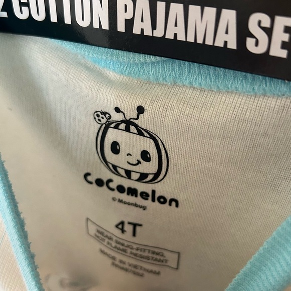 Blue and White Pajamas with Soft Fabric - Picture 3 of 3